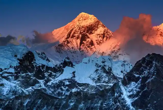 The Dangerous Beauty of Everest