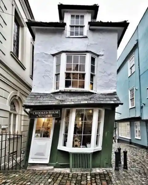 Dating back to the year 1592, the Crooked House of Windsor is the oldest teahouse in all of England. Construction began over 425 years ago!&nbsp;