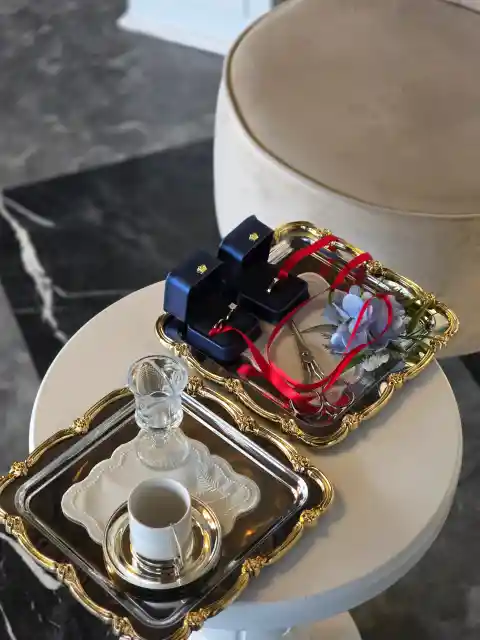 Put Things On Trays