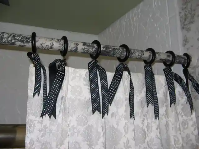 24. Unusual Shower Curtain Rods for the Win