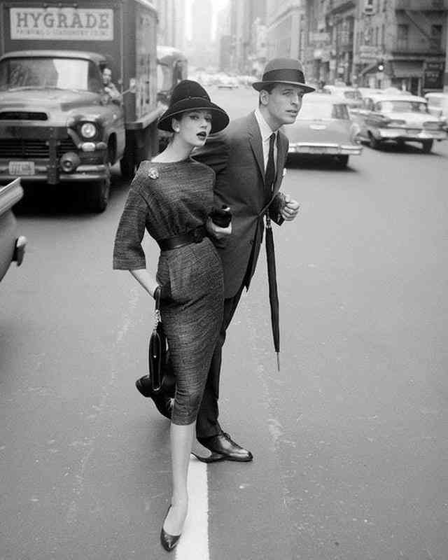 Here's a very fashion-friendly pair in New York, 1961.