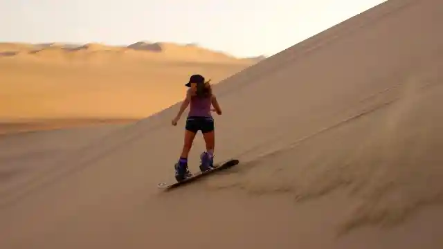 Sand Boarding, Peru