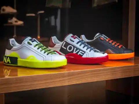 Hybrid
Sneakers