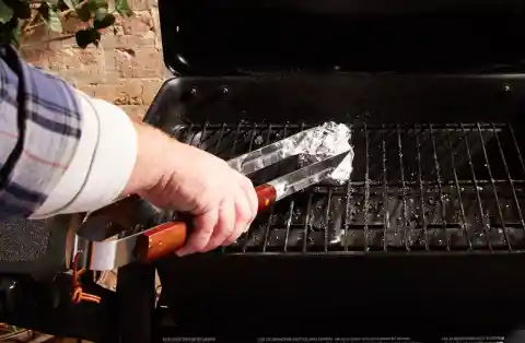 Grill Cleaning Made Easy